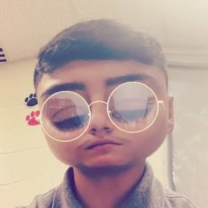 Meet your Posher, Dominguez